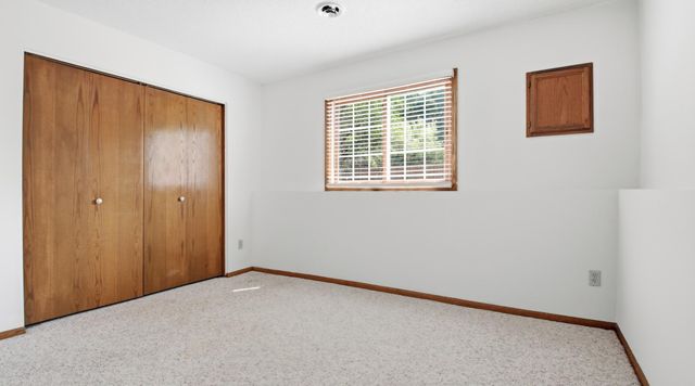 17604 Lorence Way, Eden Prairie, MN 55346