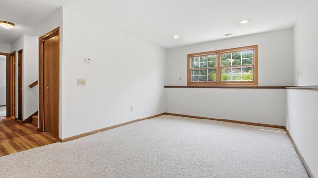 17604 Lorence Way, Eden Prairie, MN 55346