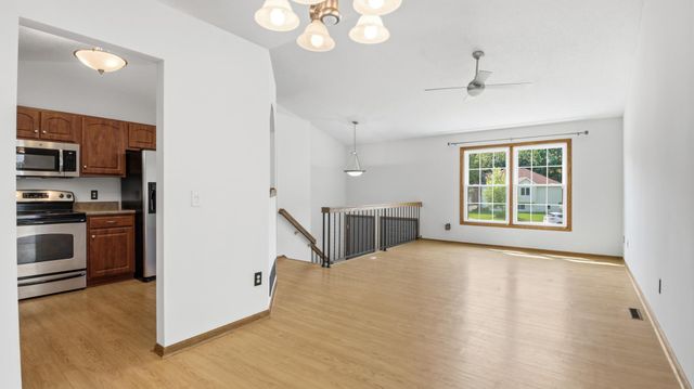 17604 Lorence Way, Eden Prairie, MN 55346