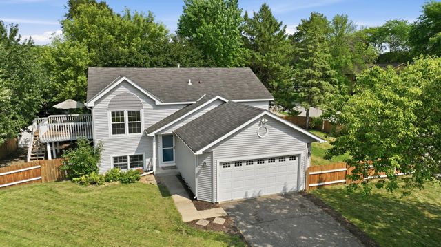 17604 Lorence Way, Eden Prairie, MN 55346