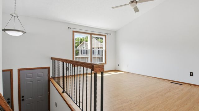 17604 Lorence Way, Eden Prairie, MN 55346