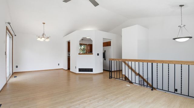17604 Lorence Way, Eden Prairie, MN 55346