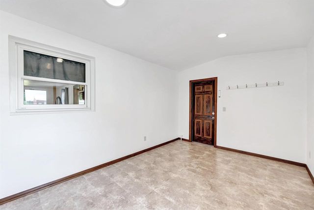 660 N NORTHVIEW ROAD, Green Bay, WI 54311