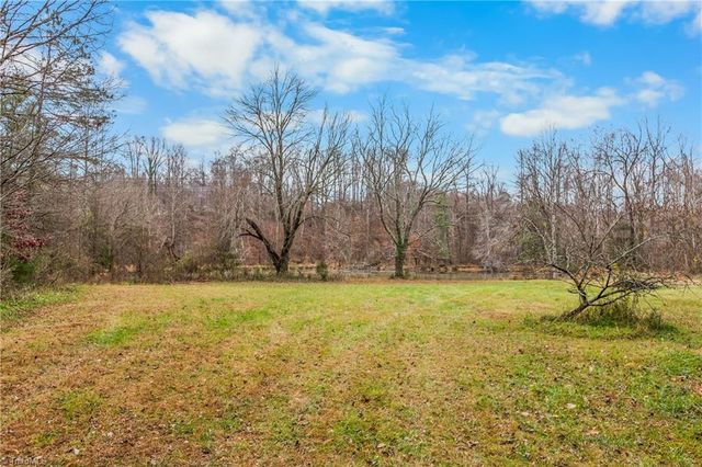 212 Barlow Circle, Winston-salem, NC 27105