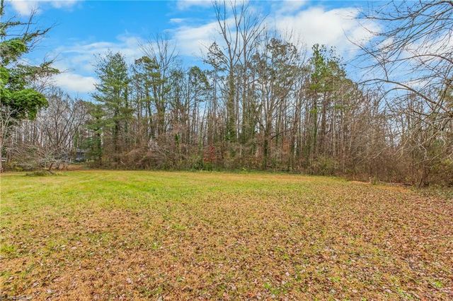 212 Barlow Circle, Winston-salem, NC 27105