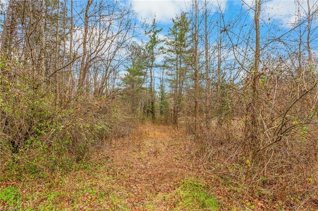 212 Barlow Circle, Winston-salem, NC 27105