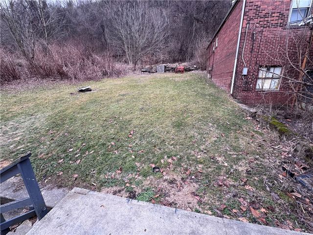 713 Freeport St B, East Deer, PA 15030