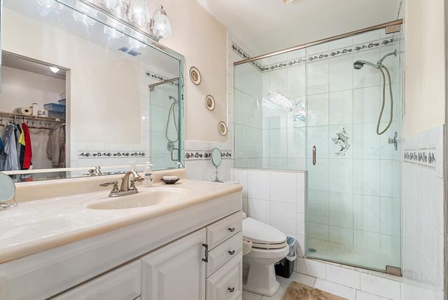 7633 Tahiti Lane 204, Lake Worth, FL 33467