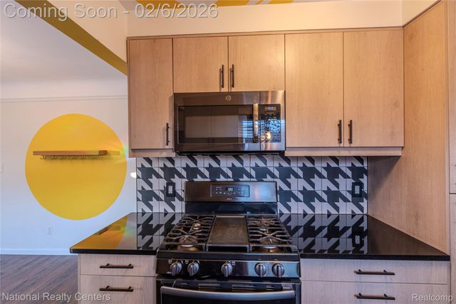 32653 Beacon Lane, Fraser, MI 48026