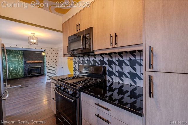 32653 Beacon Lane, Fraser, MI 48026