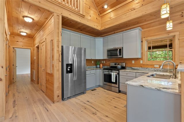 711 Scharlin Drive, Pickens, SC 29671