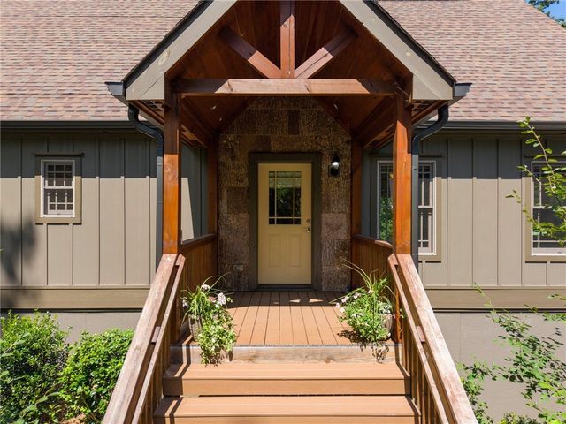 711 Scharlin Drive, Pickens, SC 29671