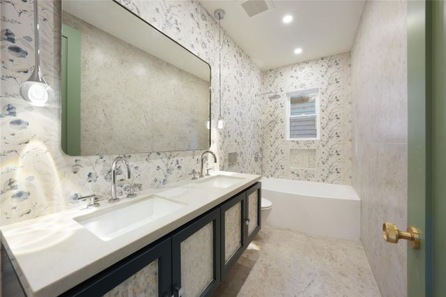 467 Stratford Road, Brooklyn, NY 11218