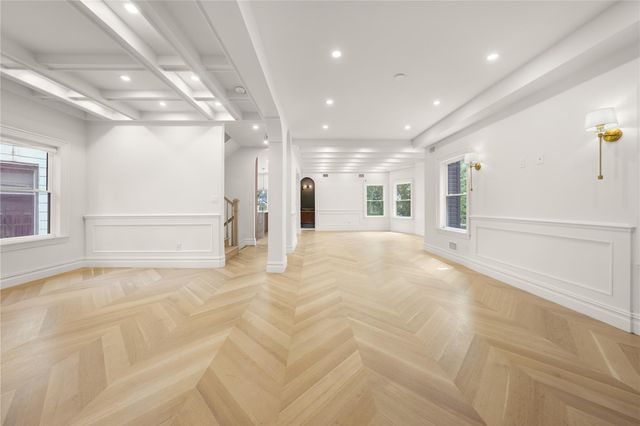 467 Stratford Road, Brooklyn, NY 11218