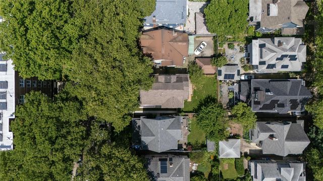 467 Stratford Road, Brooklyn, NY 11218