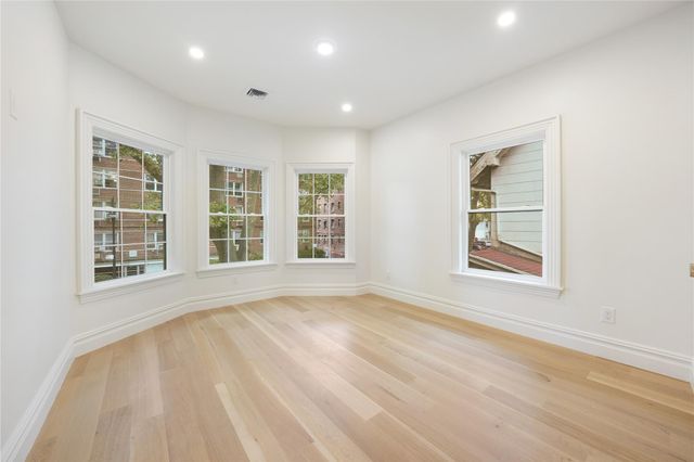 467 Stratford Road, Brooklyn, NY 11218