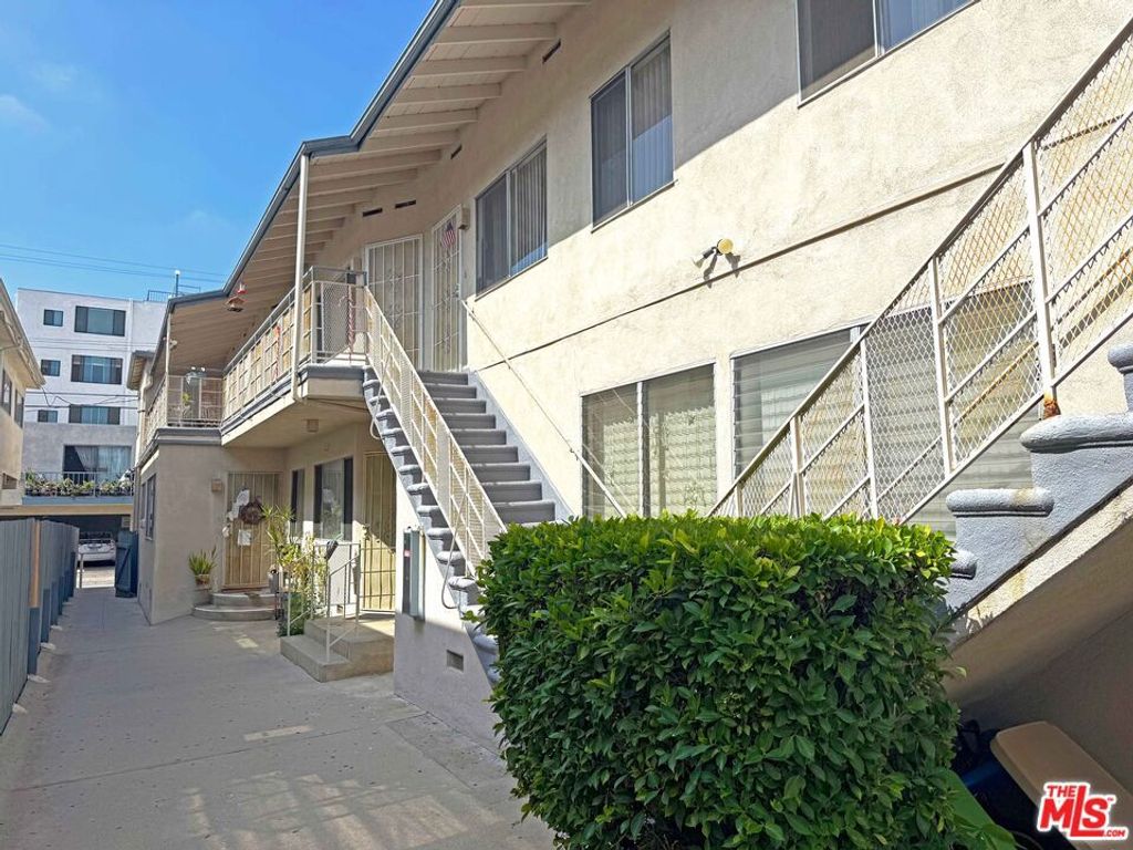 3739 Mentone Avenue, Los Angeles, CA 90034 — photo 3