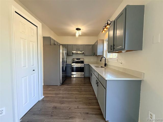 7457 Streamwood Drive, Ypsilanti, MI 48197