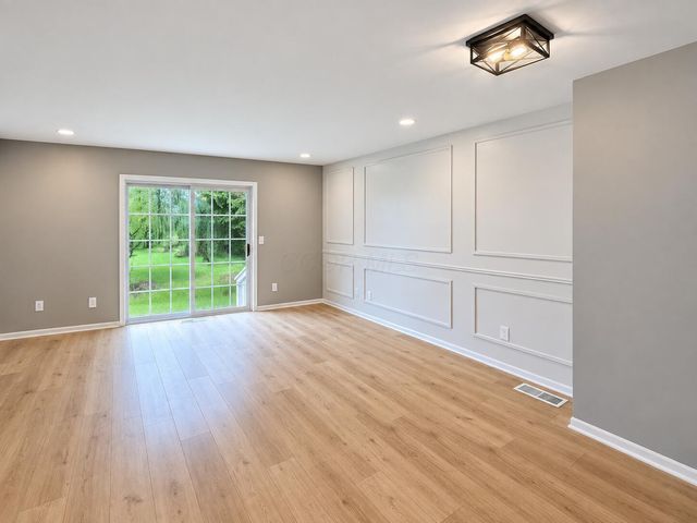 160 Macandrews Way, 40A, Blacklick, OH 43004