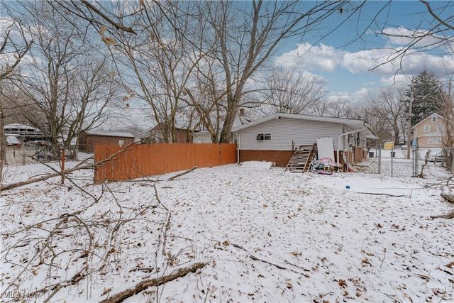 1208-1210 Bellows Street, Akron, OH 44301