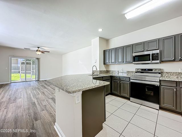 3750 SILVER BLUFF Boulevard, 1301, Orange Park, FL 32065