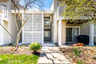 46 N Park Avenue 7, Lombard, IL 60148