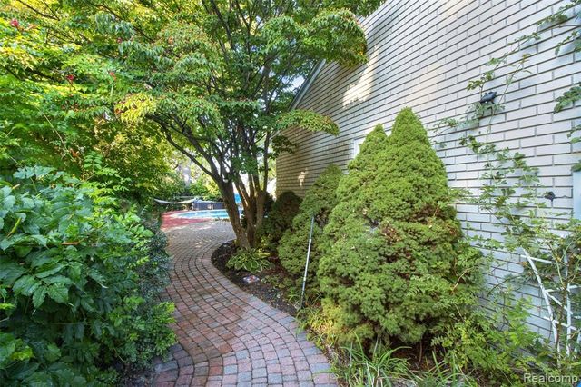 3379 Wormer Drive, Waterford, MI 48329