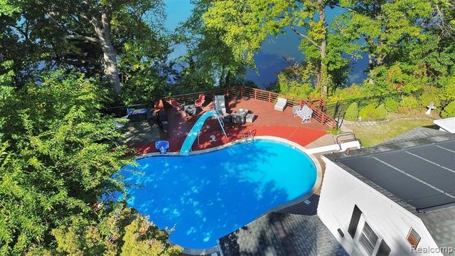3379 Wormer Drive, Waterford, MI 48329