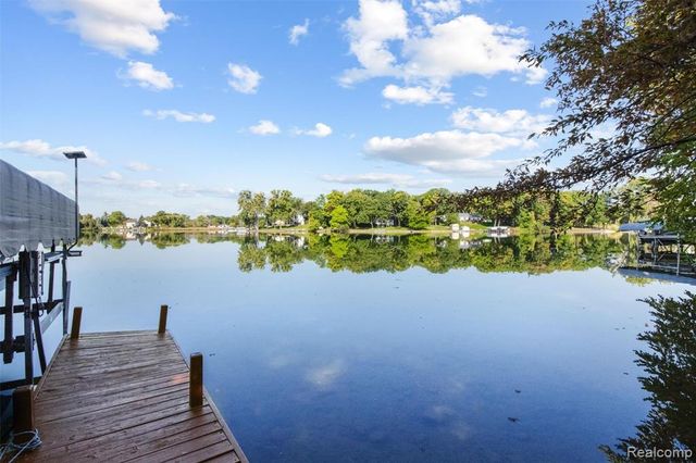 3379 Wormer Drive, Waterford, MI 48329
