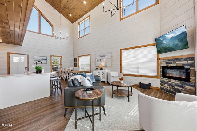 2872 Sequoia Road, Pigeon Forge, TN 37863