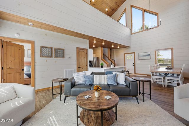 2872 Sequoia Road, Pigeon Forge, TN 37863