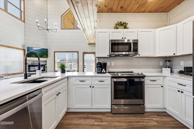 2872 Sequoia Road, Pigeon Forge, TN 37863