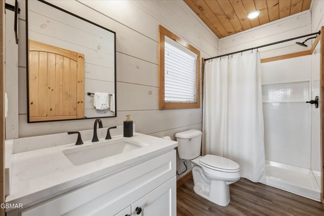 2872 Sequoia Road, Pigeon Forge, TN 37863