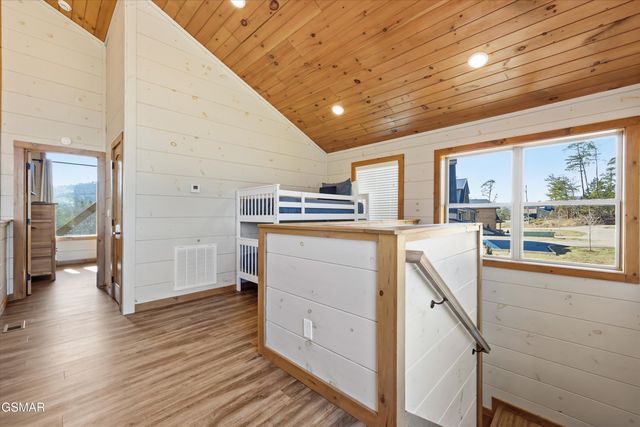 2872 Sequoia Road, Pigeon Forge, TN 37863