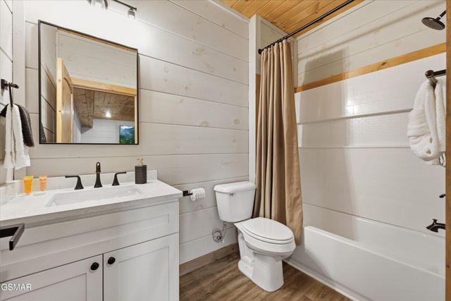 2872 Sequoia Road, Pigeon Forge, TN 37863