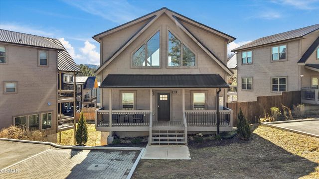 2872 Sequoia Road, Pigeon Forge, TN 37863