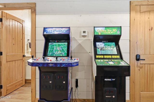 2872 Sequoia Road, Pigeon Forge, TN 37863