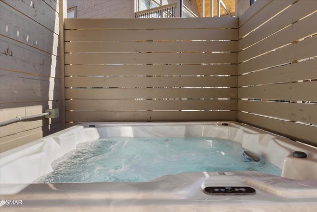 2872 Sequoia Road, Pigeon Forge, TN 37863