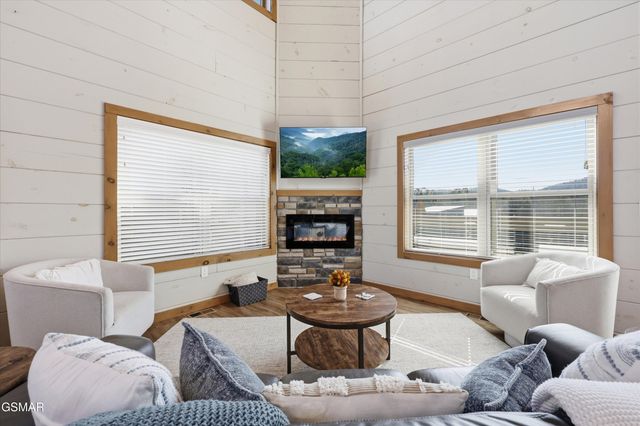 2872 Sequoia Road, Pigeon Forge, TN 37863