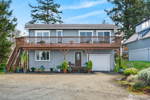 33612 J Place, Ocean Park, WA 98640