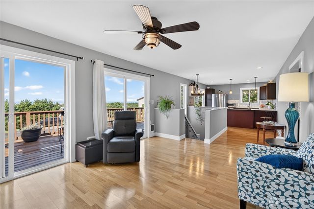 33612 J Place, Ocean Park, WA 98640