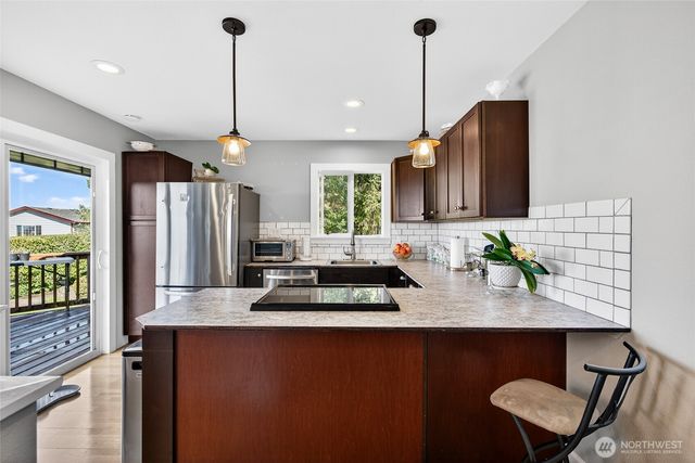 33612 J Place, Ocean Park, WA 98640