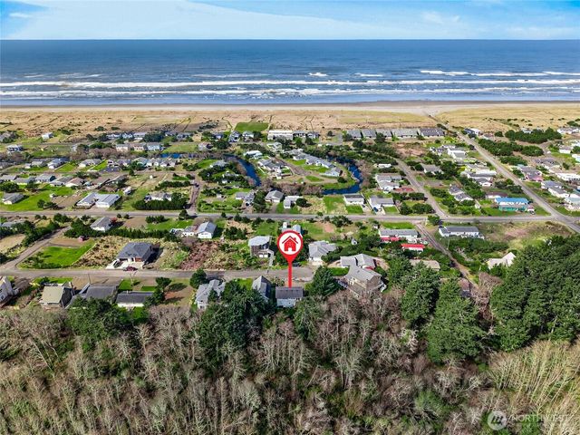 33612 J Place, Ocean Park, WA 98640