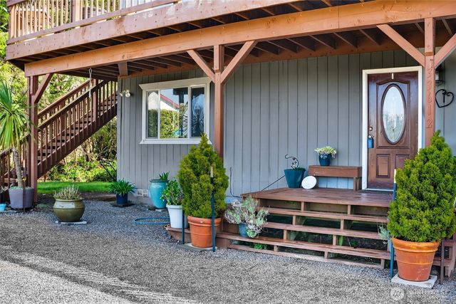 33612 J Place, Ocean Park, WA 98640