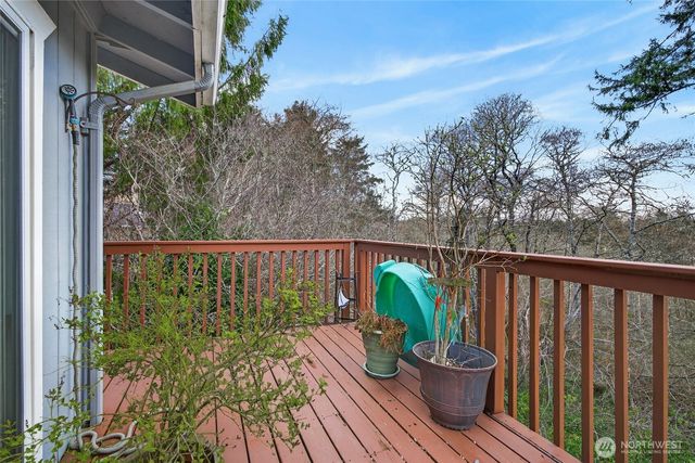 33612 J Place, Ocean Park, WA 98640