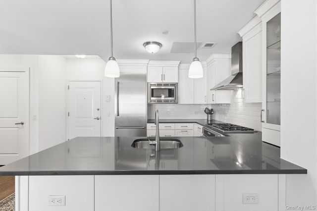 10 Byron Place 804, Larchmont, NY 10538