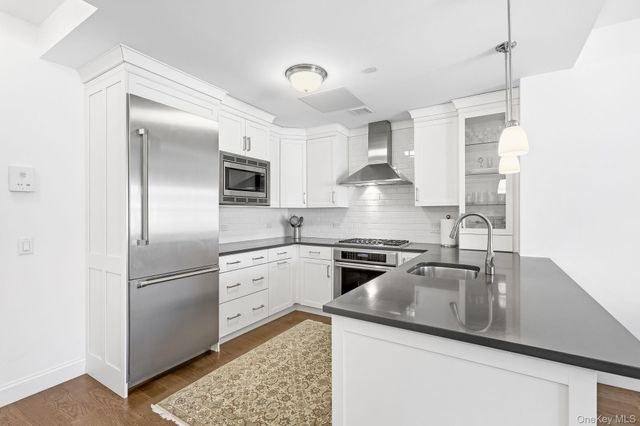 10 Byron Place 804, Larchmont, NY 10538