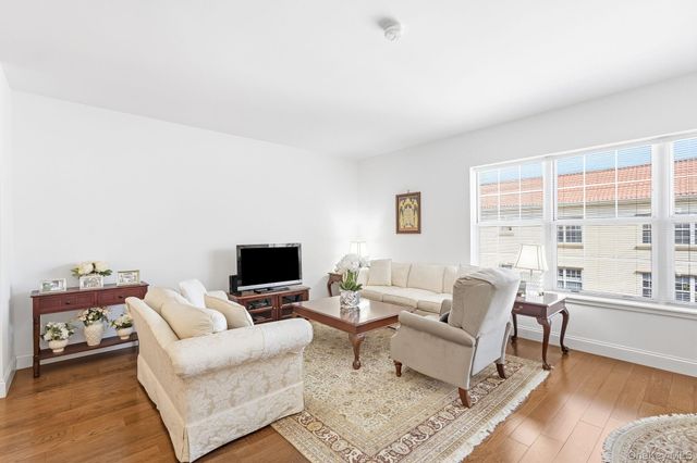 10 Byron Place 804, Larchmont, NY 10538