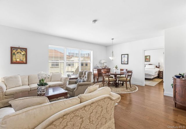 10 Byron Place 804, Larchmont, NY 10538