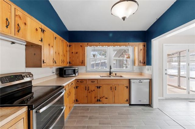 903 E Clark Street, Warrensburg, MO 64093